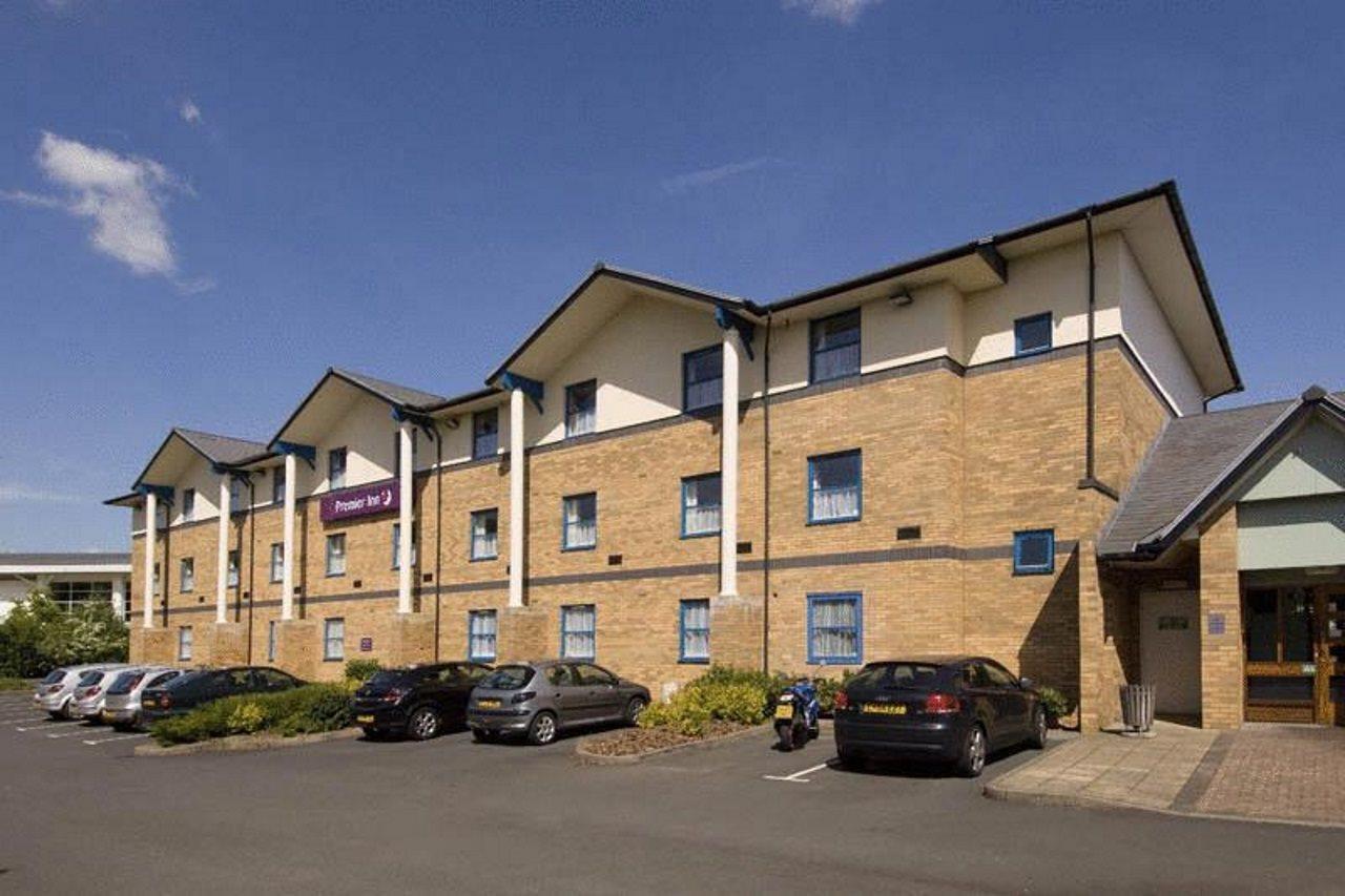 Premier Inn Wolverhampton - North Exterior foto